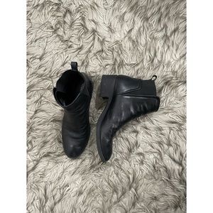 KENNETH COLE black ankle boots